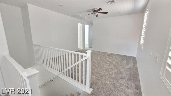 Building Photo - 360 Wind Poppy St