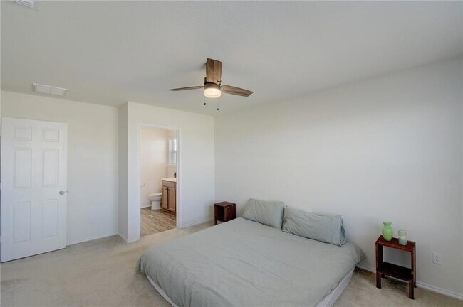 Building Photo - 218 Cascata Way