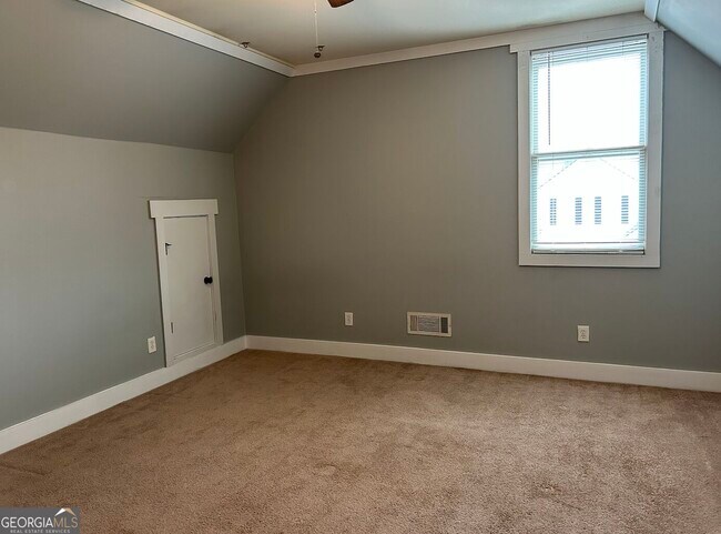 Building Photo - 130 Betsy Ln