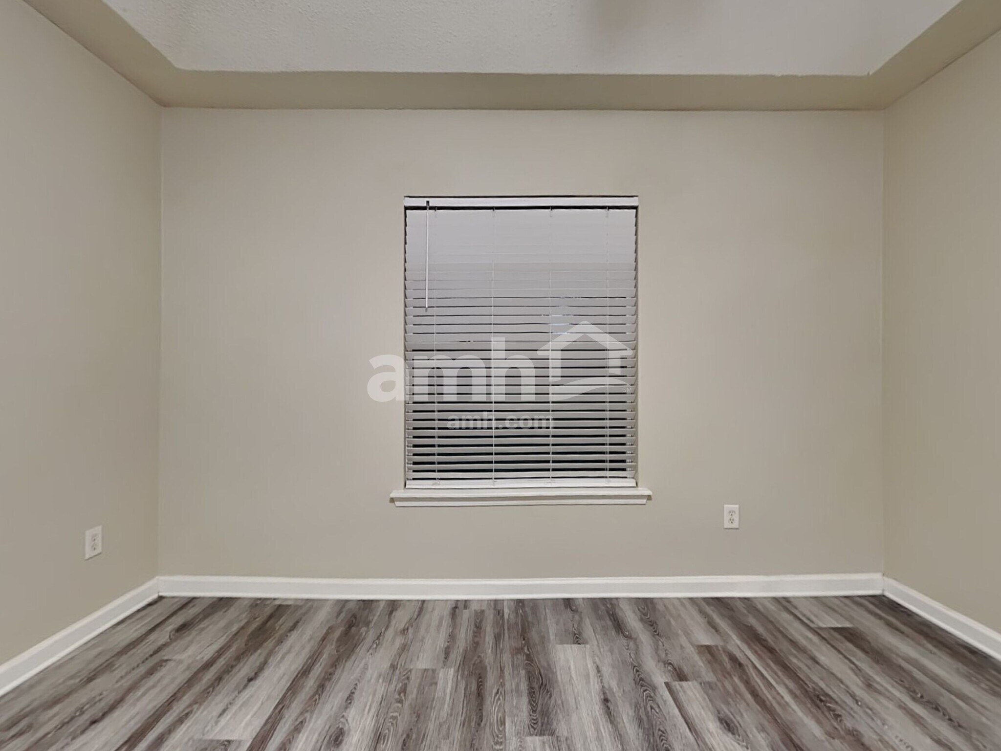 Building Photo - 861110 Worthington Dr