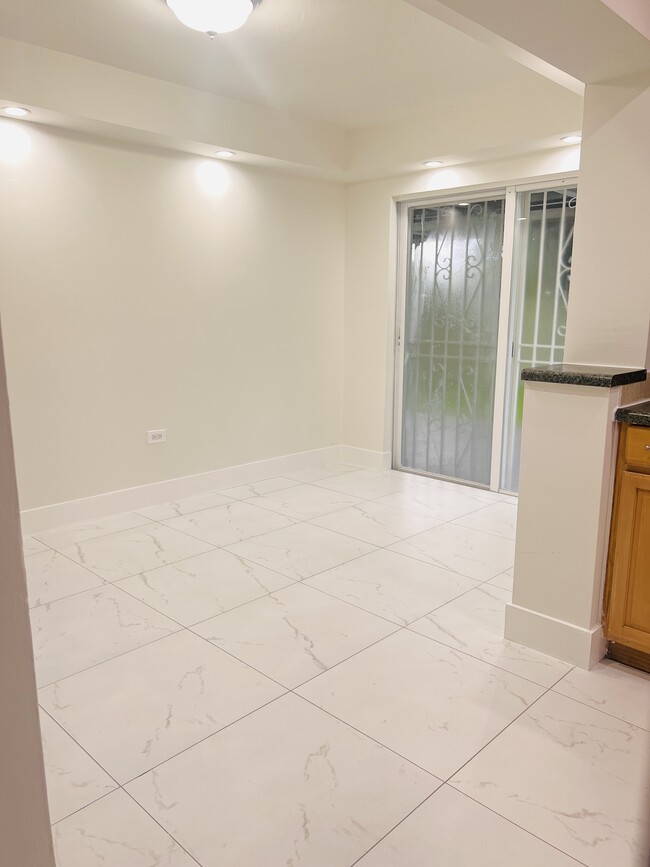 Dining Room - 425 Opa Locka Blvd
