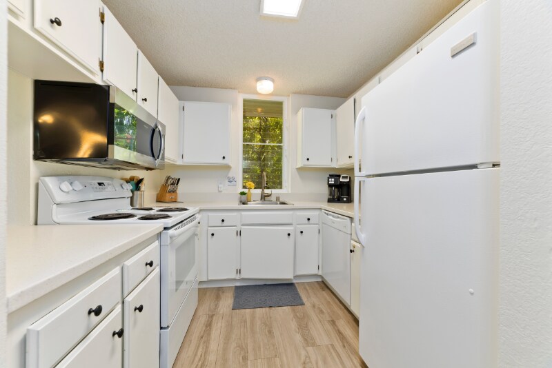 Building Photo - 78-7030-7030 Ali‘i Dr