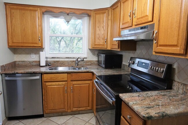 Building Photo - 3143 Glendale Ave