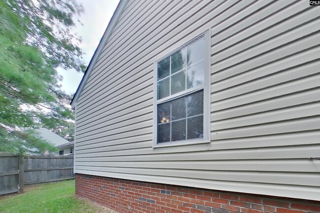 Building Photo - 120 Oakbrook Village Rd