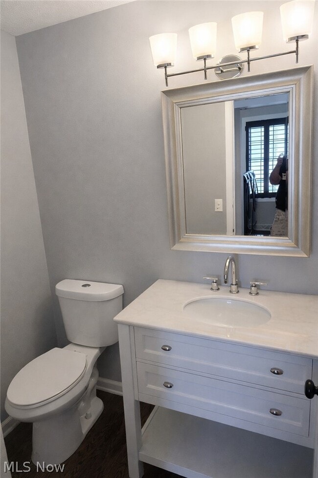 Building Photo - 26930 Elmwood Dr