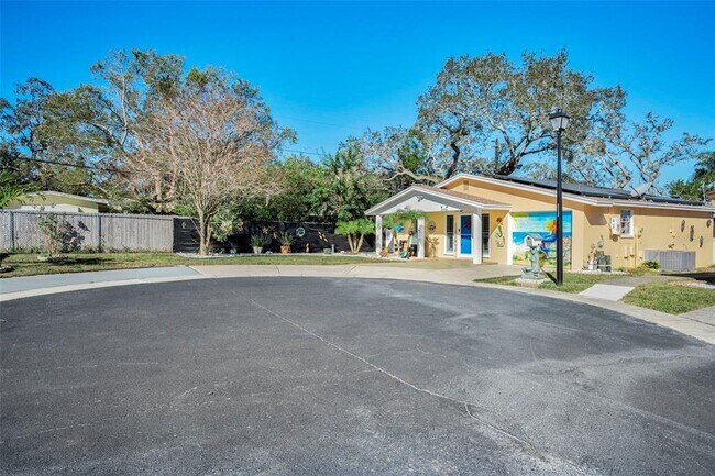 Building Photo - 1000 Crane Ct