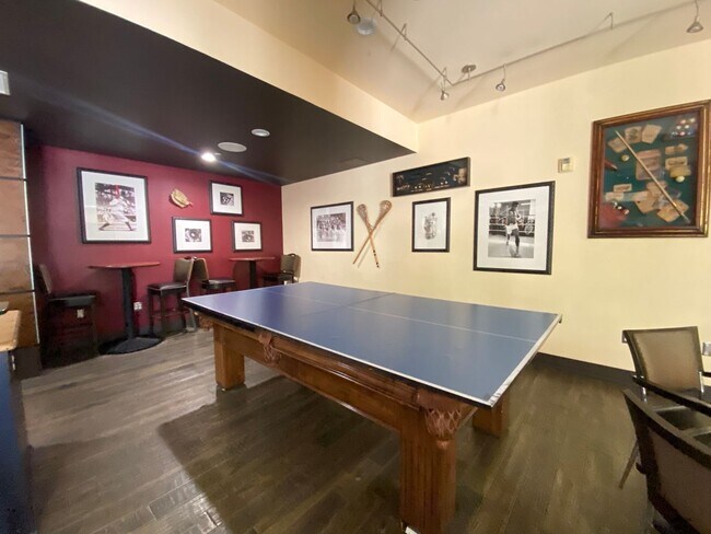 Building Photo - Gorgeous Spacious 2 Bedroom - 2 bath Condo with parking in Little Tokyo