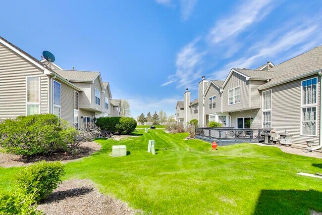 Building Photo - 2219 Rossiter Pkwy