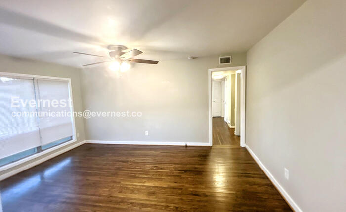 Building Photo - 244 E Haven Dr