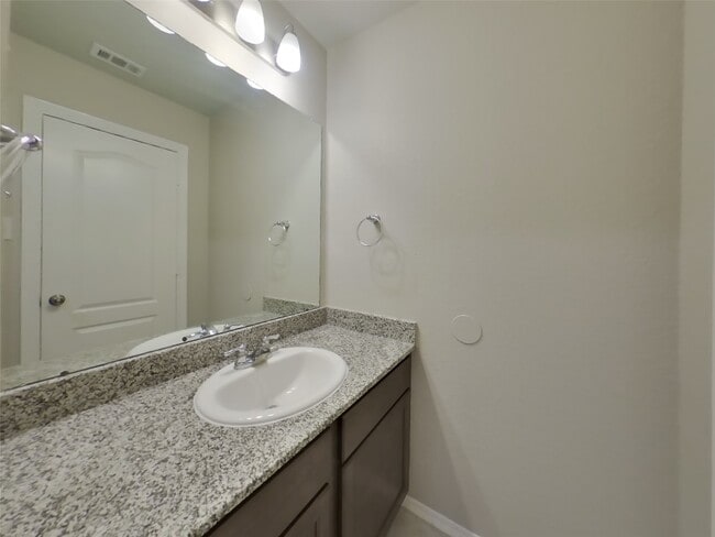 Building Photo - 40807 Mostyn Hill Dr