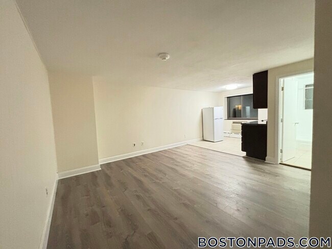 Building Photo - 15 Chester St