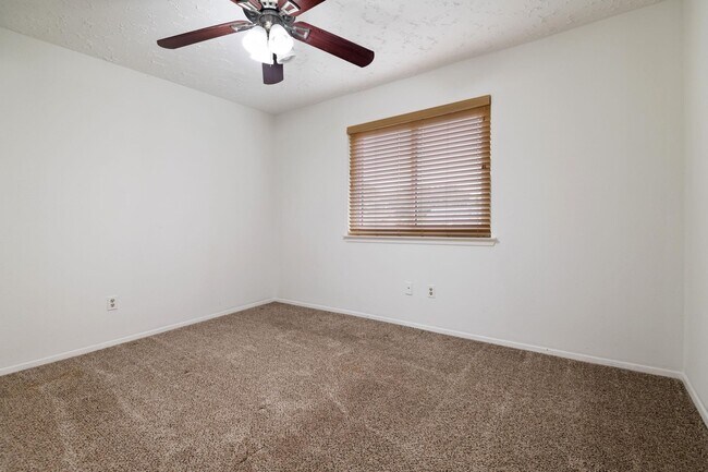 Building Photo - 3719 Straightfork Dr