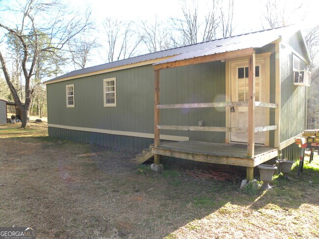 Building Photo - 105 WZ