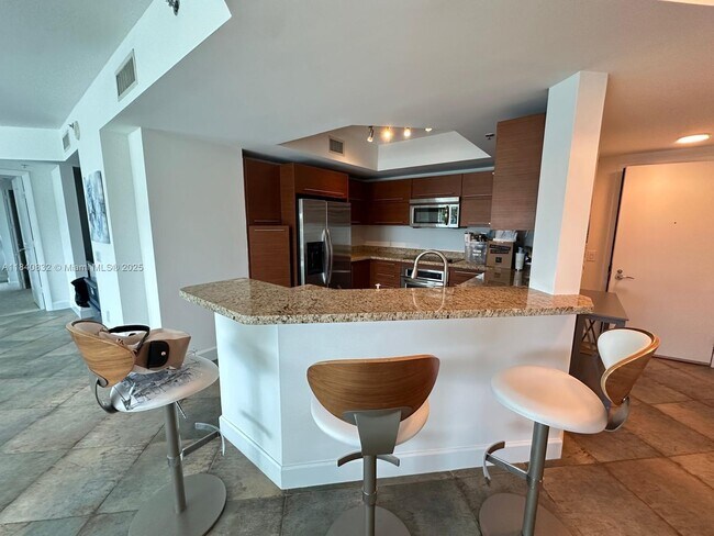 Building Photo - 2641 N Flamingo Rd