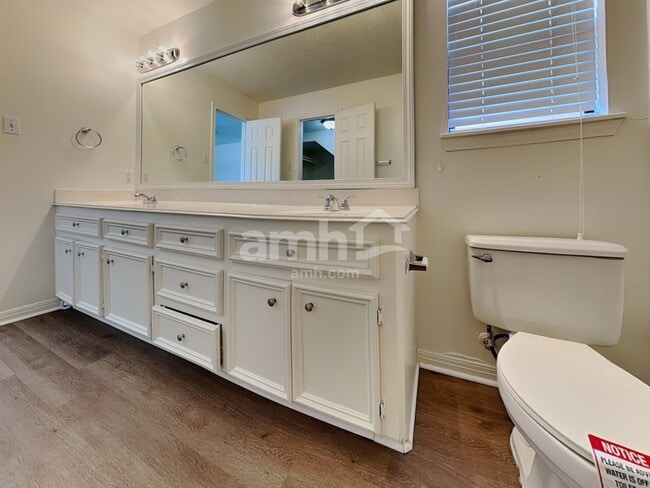 Building Photo - 14815 Cygnus Ct