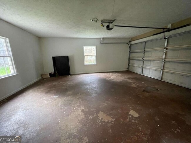 Building Photo - 1675 Lake Lucerne Rd SW