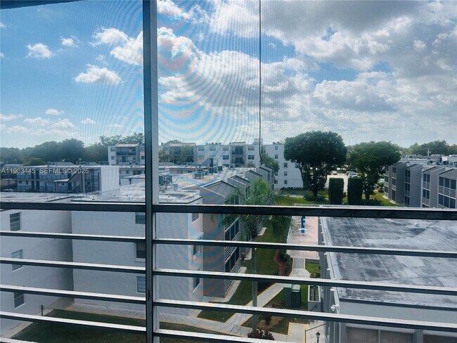 Building Photo - 14170 SW 84th St