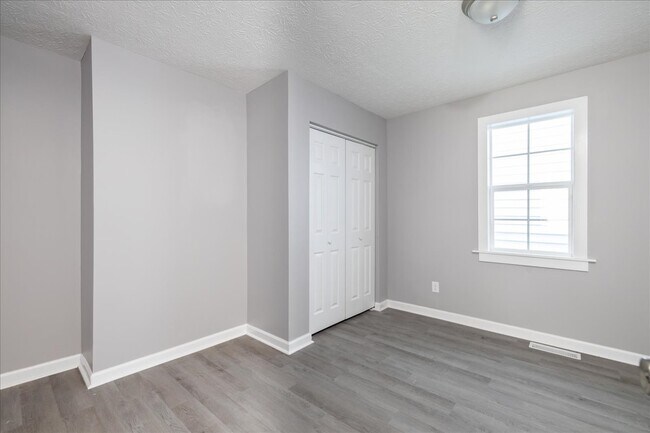 Building Photo - 4004 Grand Ave