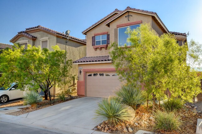 Building Photo - Charming Two Story Home