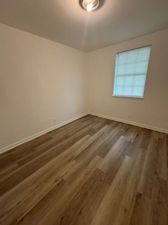 Building Photo - 4558 Brooke Valley Dr