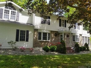 Building Photo - 212 E Rutland Rd