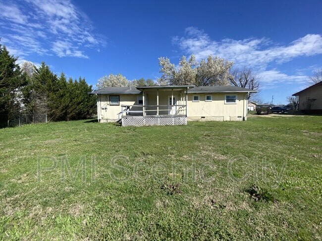 Building Photo - 168 Reynolds Dr