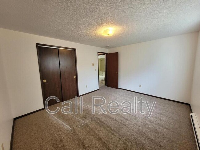 Building Photo - 12224 E Lenora Dr