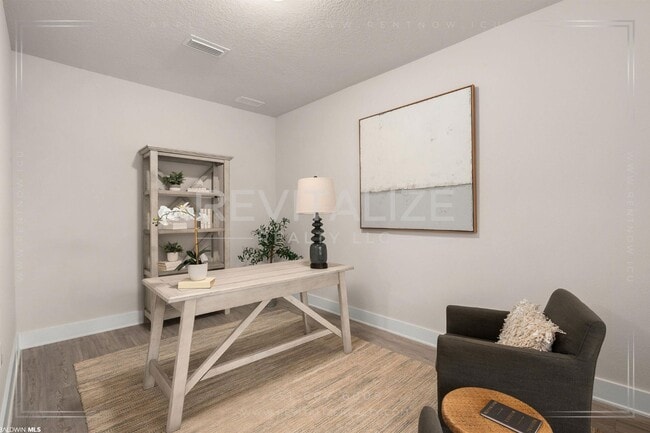 Building Photo - Beautiful Foley Home with Study, Gourmet Kitchen & Spacious Backyard