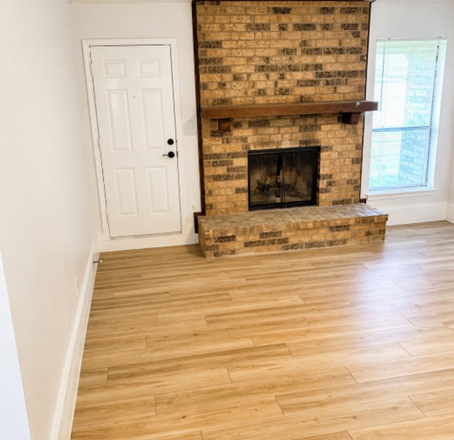 Building Photo - AVAILABLE NOW; APPLY AT OUR WEBSITE