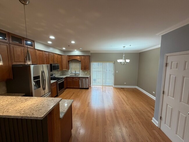 Building Photo - 183 N Des Plaines River Rd