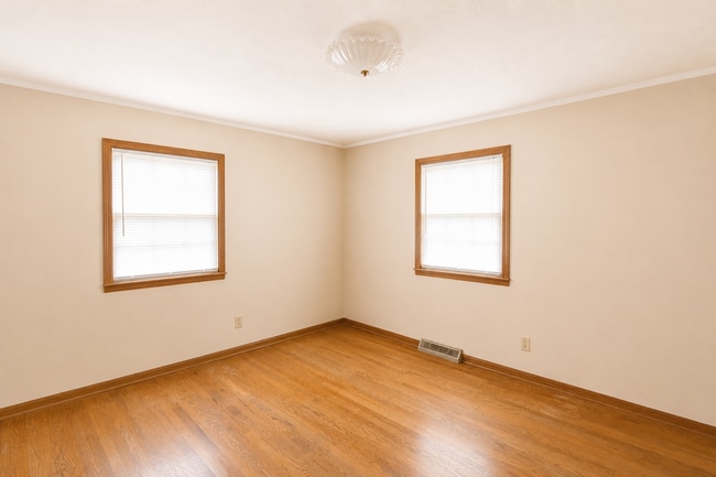 Building Photo - 3-Bedroom Home with Finished Basement, Garage & Huge Yard
