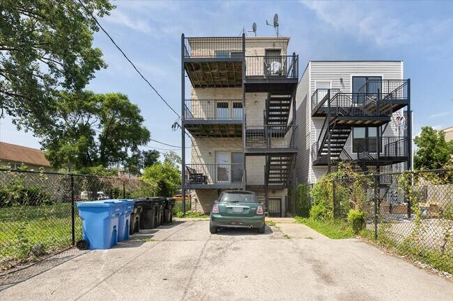Building Photo - 4541 S Evans Ave
