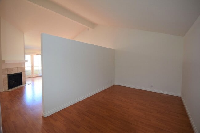 Building Photo - 12142-50