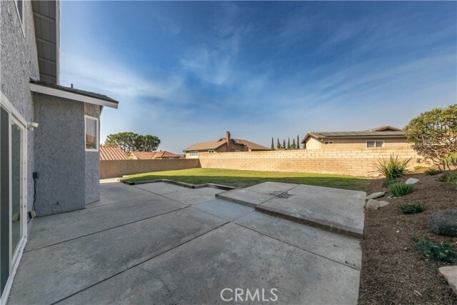 Building Photo - 980 S Loyola Dr