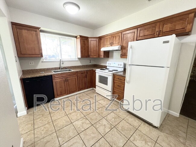 Building Photo - 3257 Phoenix Way