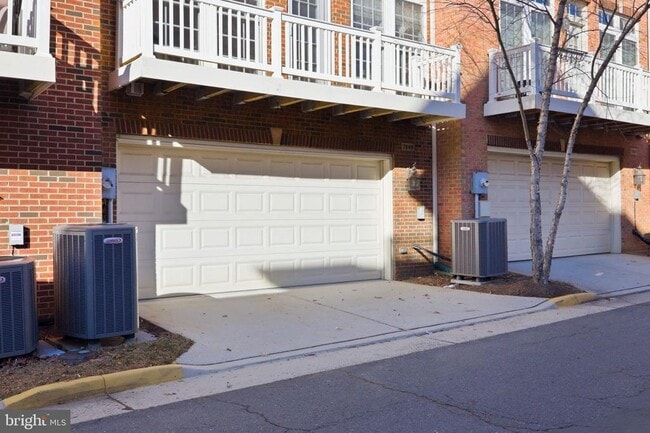 Building Photo - 7996 Reserve Way