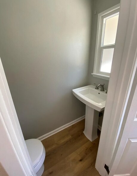 Building Photo - 5840 Allott Ave