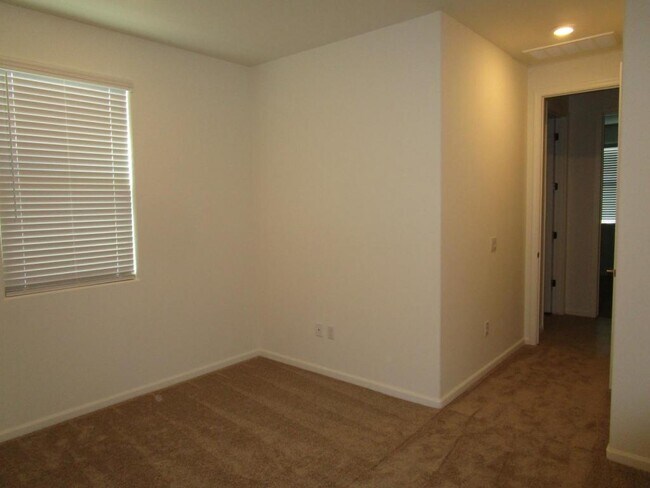 Building Photo - 10242 S Pantano Knolls Dr