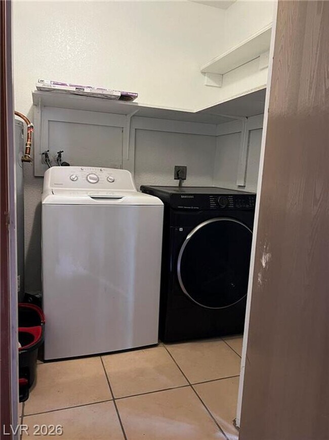 Building Photo - 3151 N Soaring Gulls Dr