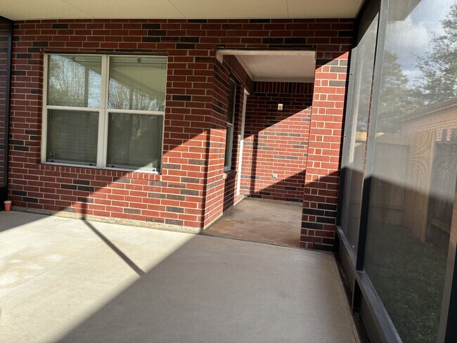 Building Photo - 10331 Marble Crest Dr