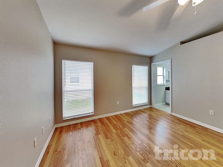 Building Photo - 11008 Millbury Ct