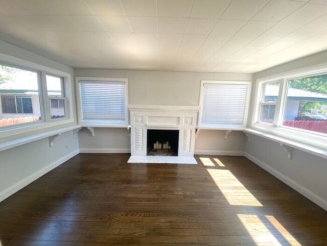 Building Photo - Fabulous Reno Historical House - Charming ...