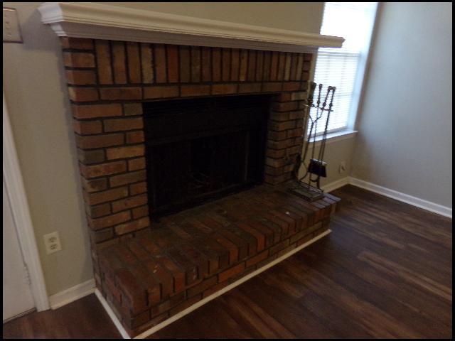 Building Photo - 35 Point W Cir