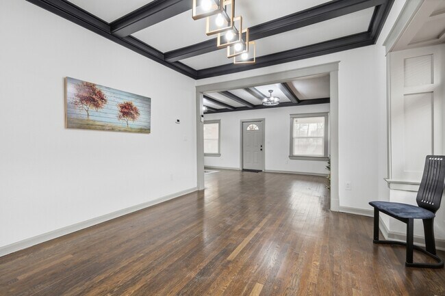 Building Photo - 1311 E 29th St