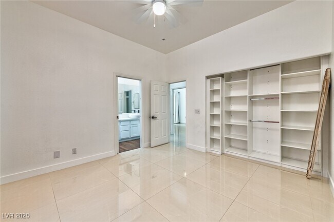 Building Photo - 3897 Windansea St