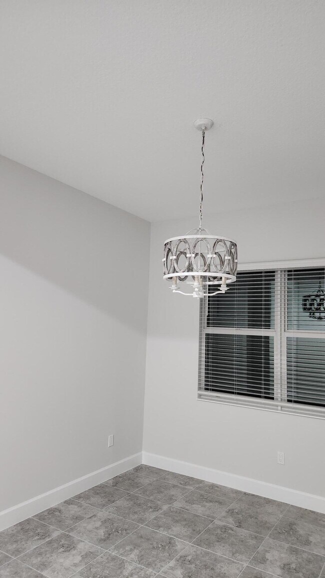 Building Photo - 14970 RedCove Pl