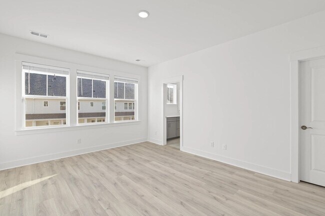 Building Photo - 128 Etta Wy