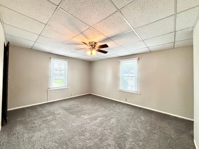 Building Photo - 307 Mulberry Ln