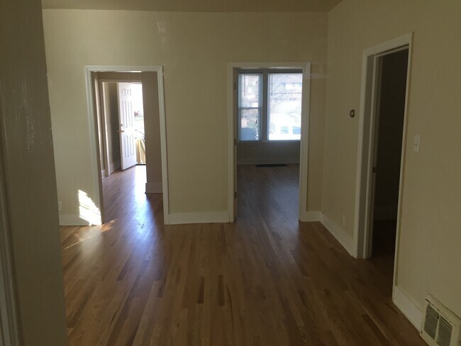 Building Photo - 2564 N Humboldt Blvd