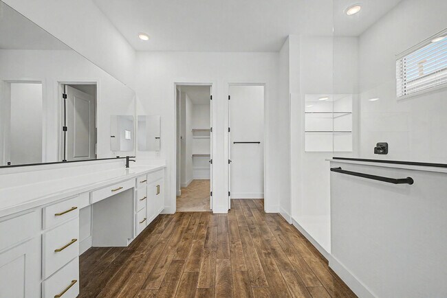 Building Photo - 13103 N 174th Dr